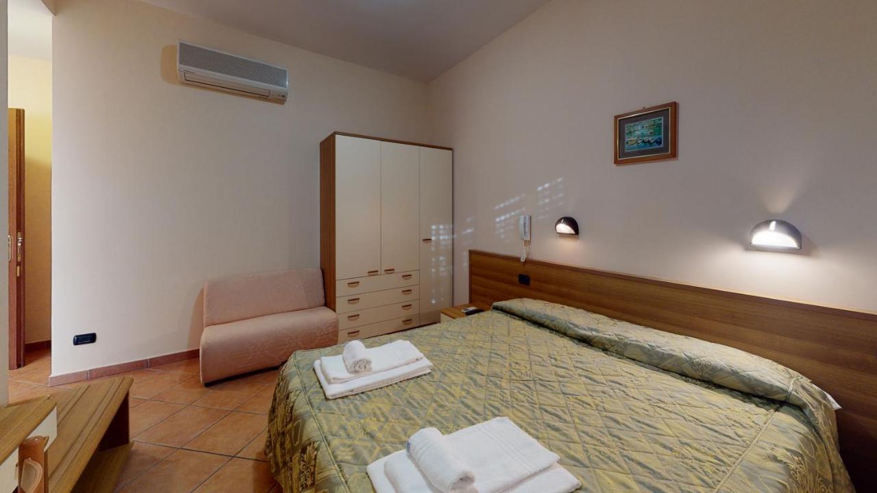 Hotel Residence Mirafiori Loano Luaran gambar